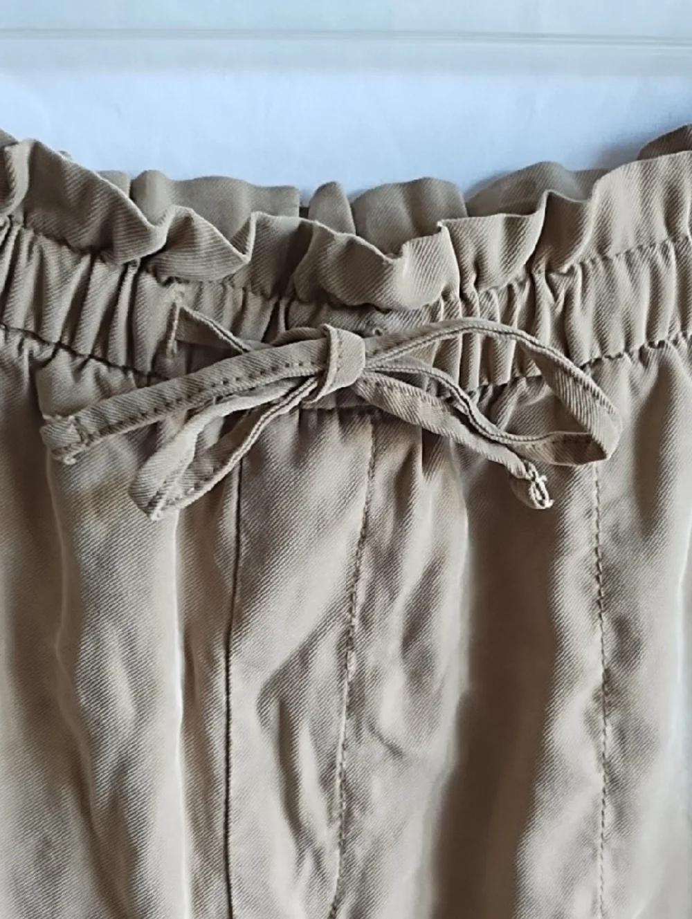 Old Navy Women's Drawstring Shorts in Tan
